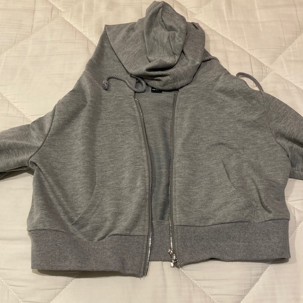 Cropped Gray Zip up